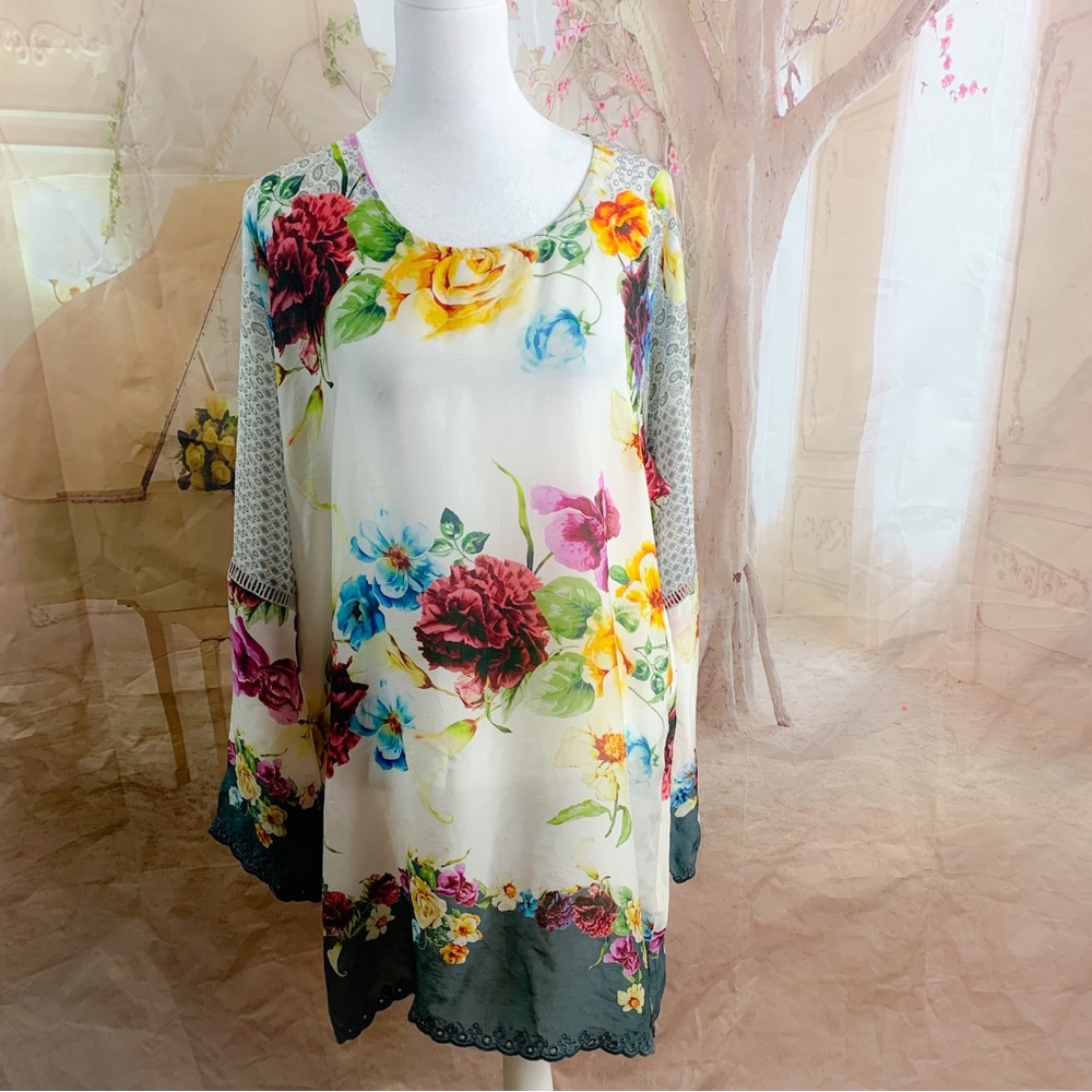 NEW Johnny Was Silky Linden Floral Blouse - Picture 2 of 11